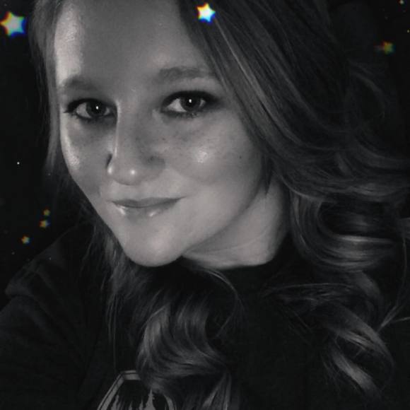 Meet your Posher, Amber - Picture 1 of 1